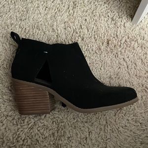 Toms black, suede ankle booties. Never worn, brand new condition.